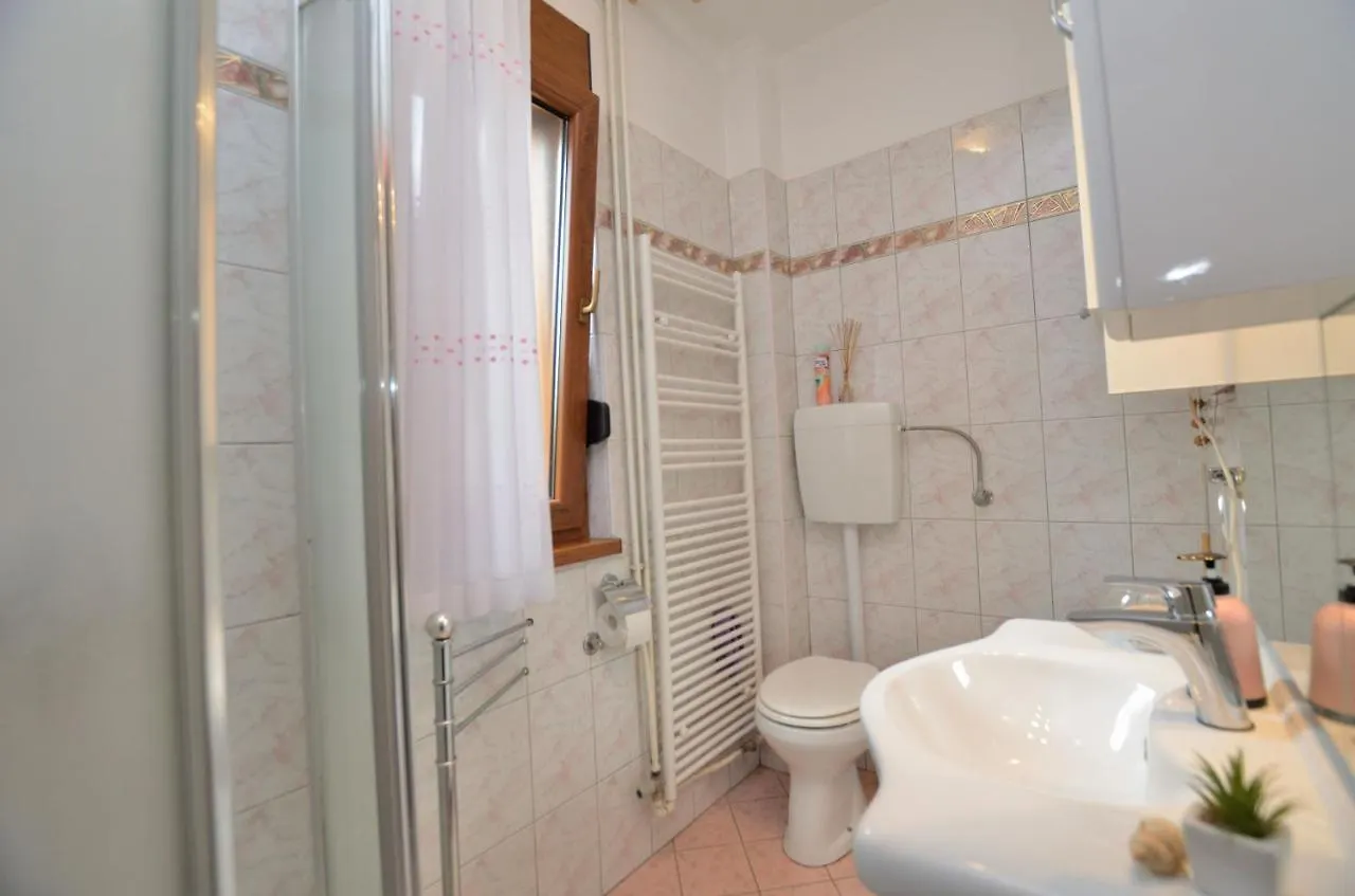 Apartment Kivi Valbandon