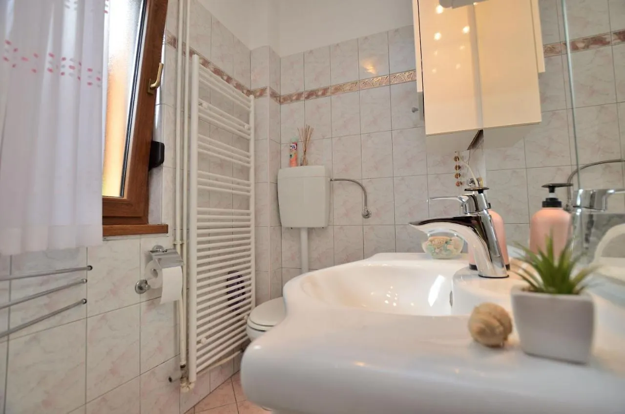Apartment Kivi Valbandon